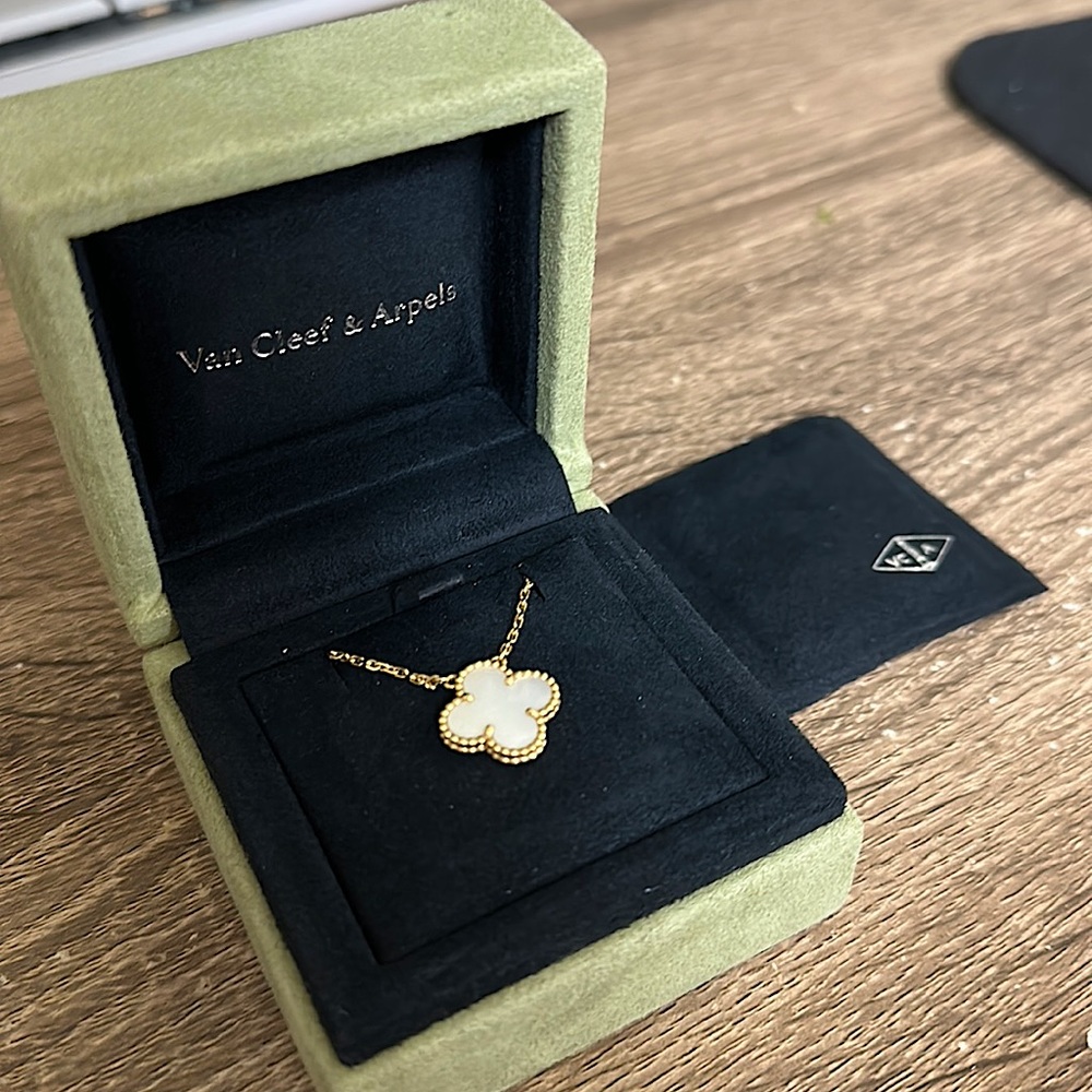 Van Cleef & Arpels Vintage Alhambra Necklace 18K Gold